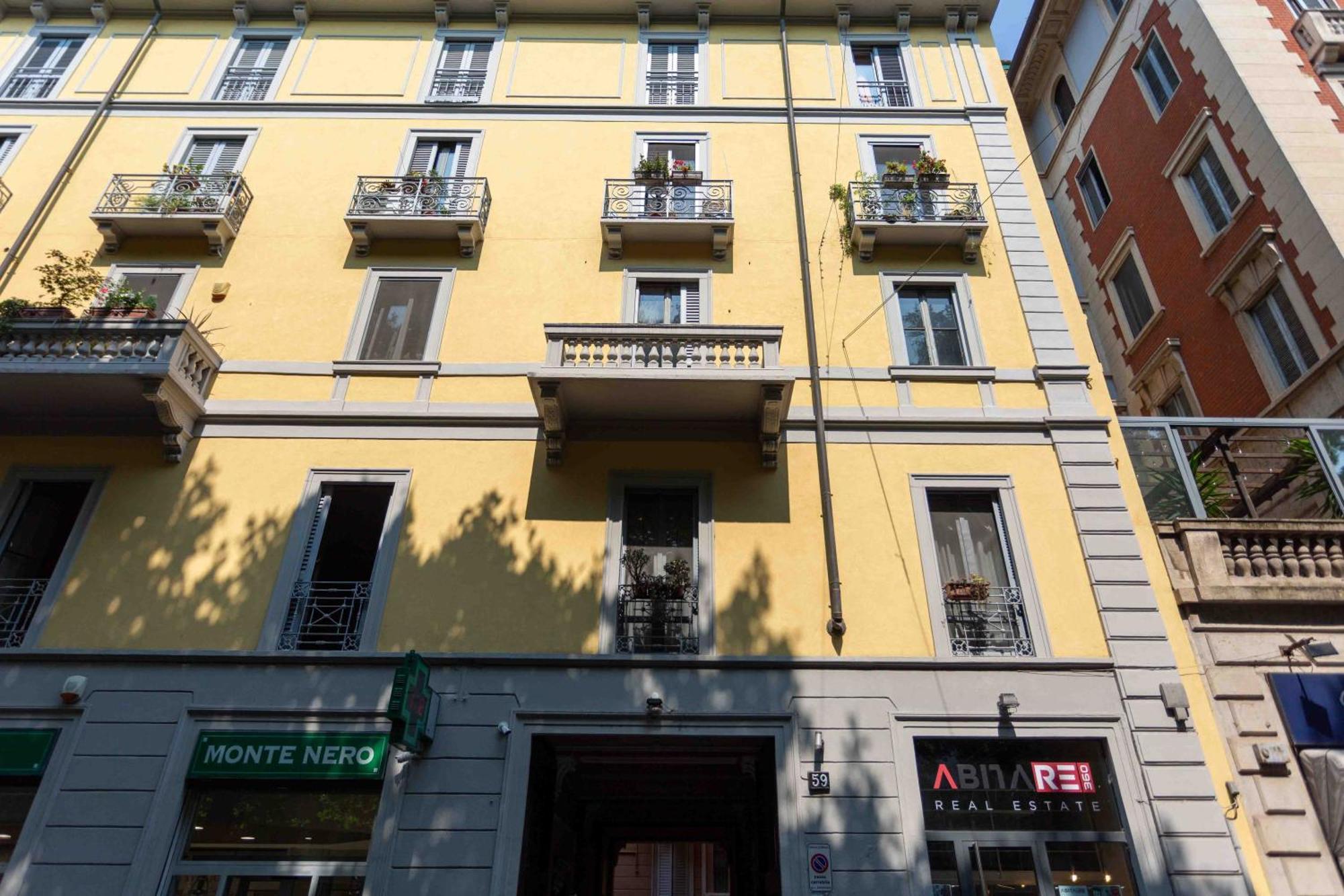 The Rent - Near Porta Romana Apartment Milan